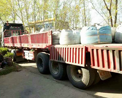 綠碳化硅裝車 綠碳化硅裝車